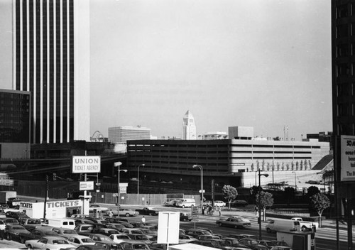 5th and Figueroa street