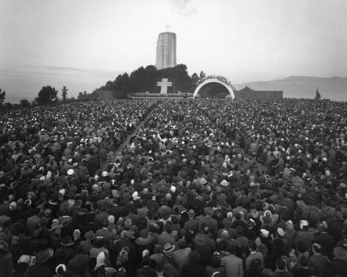 Easter Sunrise Service at Forest Lawn