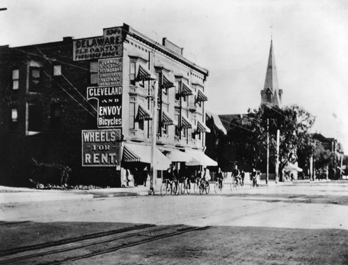 Broadway and 6th Street in 1896