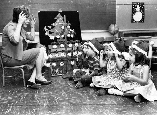 Kindergarten carolers