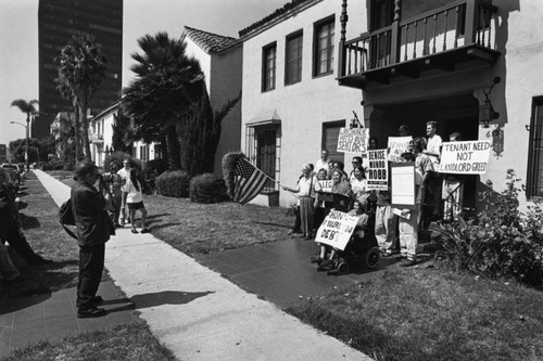 Residents protest eviction, Miracle Mile