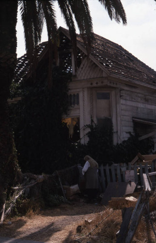 Dilapidated home, Los Angeles