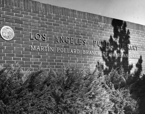 Exterior of the Sherman Oaks Branch Library