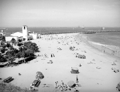 Cabrillo Beach with bathhouse