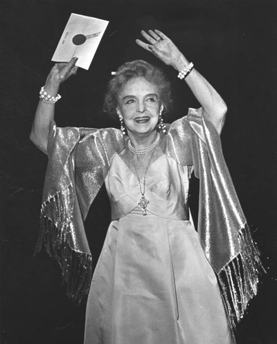 Lillian Gish presenting at Academy Awards