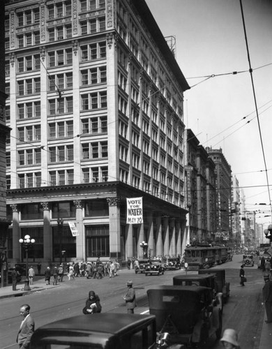 Looking west on 7th from Spring