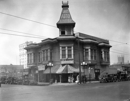 Southwest corner of 8th and Olive street