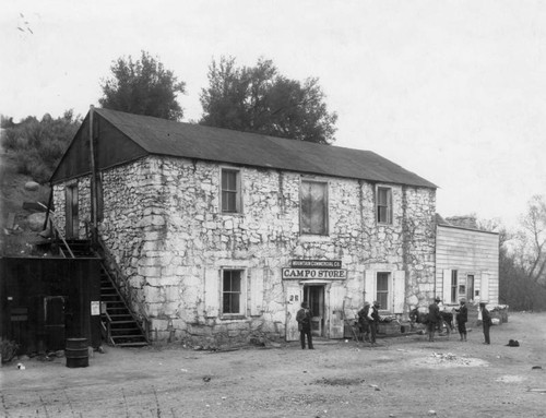 Campo store, stage station