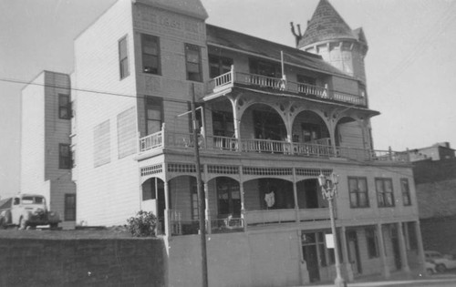 St. Angelo Hotel, Bunker Hill