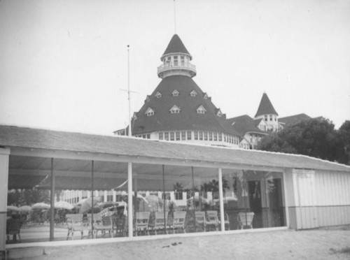 Hotel del Coronado interior corridor