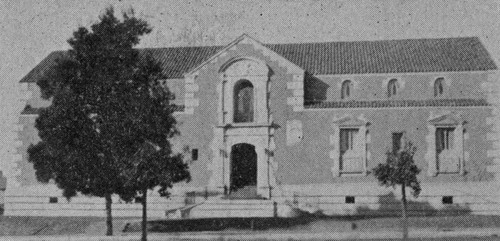 Exterior of San Pedro Branch Library