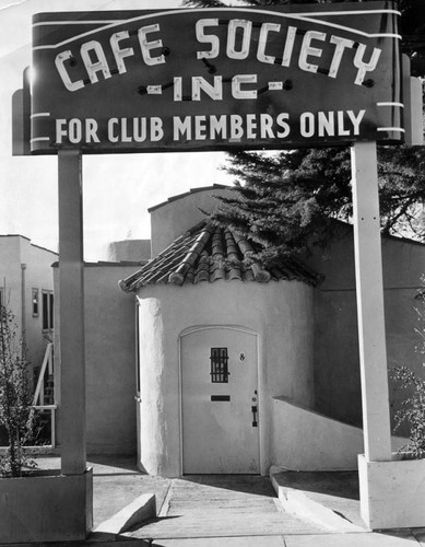 Cafe Society, entrance