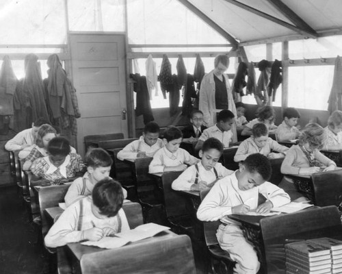 Tenthouse school, interior