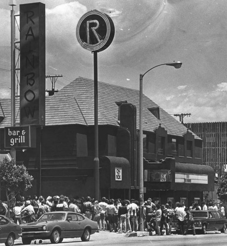 Crowd waiting to enter the Roxy