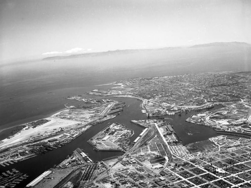 Los Angeles Harbor and Pacific Ocean, looking southwest