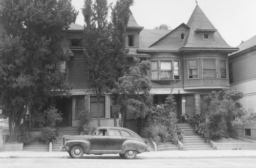 S. Olive Street apartments, Bunker Hill