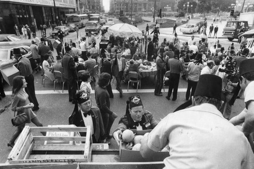 Shriners serve breakfast