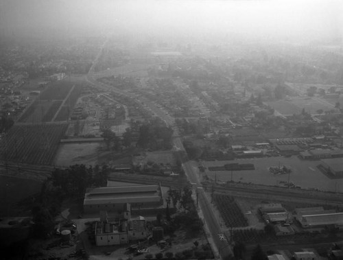 Walnut Grove Avenue and Grand Avenue, Rosemead, looking south