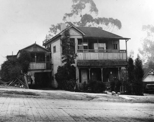 Victorian house, exterior