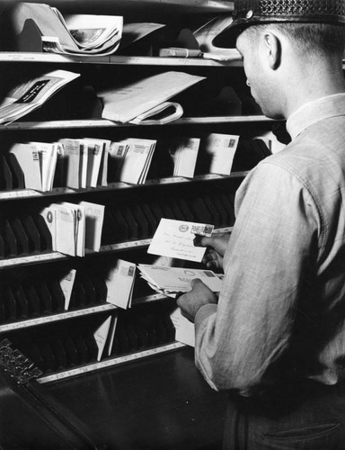 Mail carrier, Post Office Terminal Annex