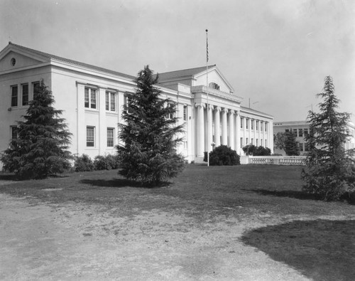 Van Nuys High School, facade