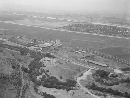 Pellissier Dairy Farms, Workman Mill Road, looking northwest