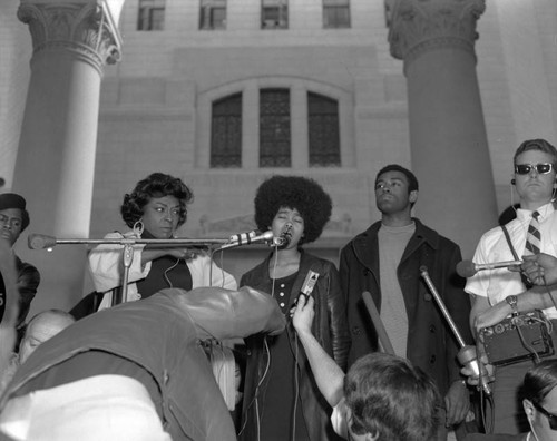 Thousands protest Black Panther Raid, City Hall