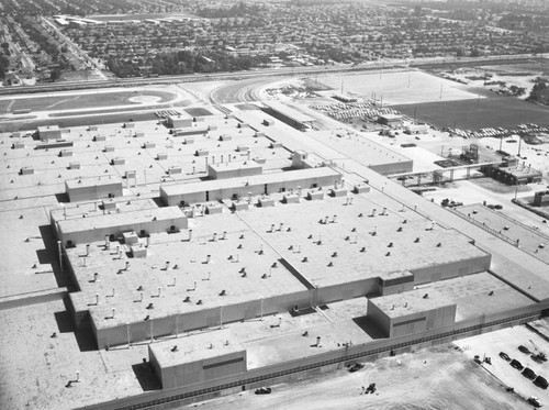 Ford Motor Co., Mercury Plant, Washington and Rosemead, looking south