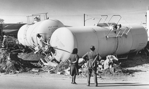 Train derailed, Compton