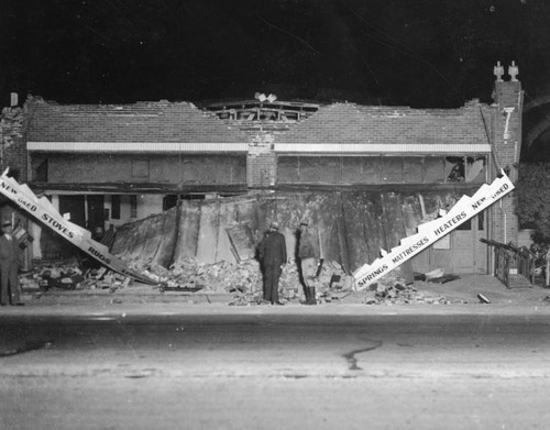 Earthquake-damaged building