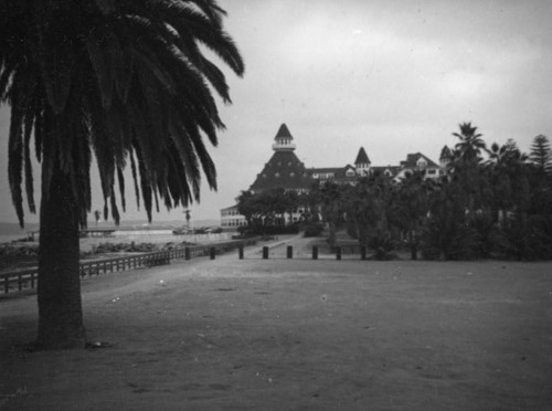 Hotel del Coronado in the distance