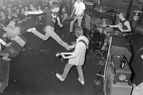 Circle Jerks show