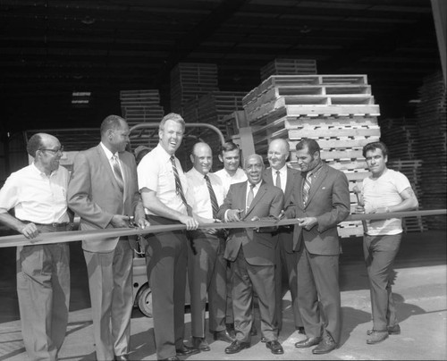 City Council Visits Modern Materials Co