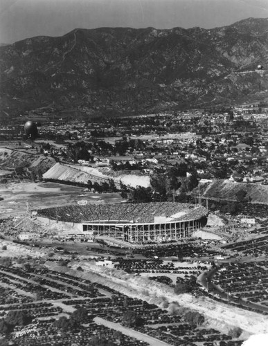 Rose Bowl stadium and surrounding area