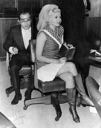 Jayne Mansfield wins custody fight — Calisphere