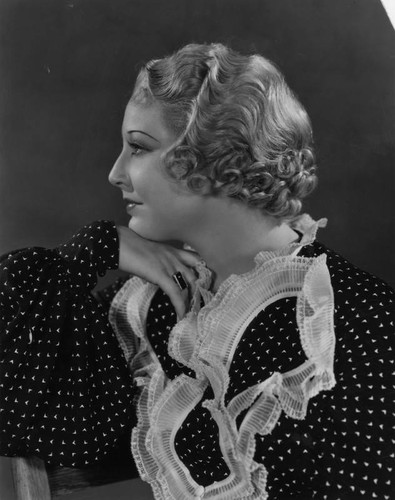 Publicity photo of Thelma Todd