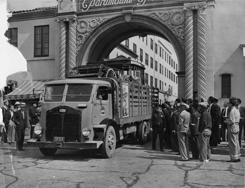 Film strike Paramount Pictures 1937, view 2