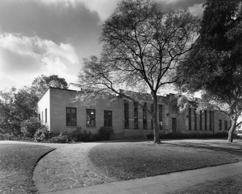 Felipe de Neve Branch Library, exterior