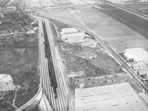 Santa Fe Railroad, Commerce, looking west