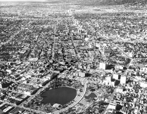 Aerial view of MacArthur Park and Wilshire area