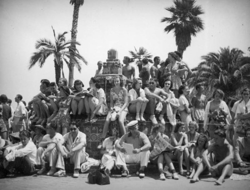 Crowds behind a rope in Avalon