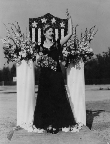 Rose Parade Queen, view 2