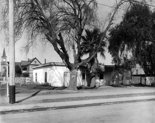 Morris adobe