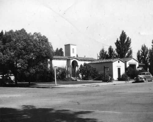 Canoga Park Branch Library and fire station