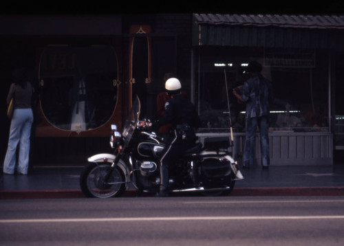 Motorcycle cop, Hollywood