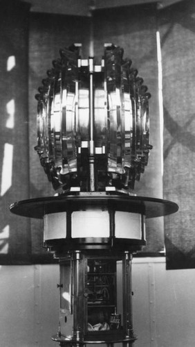 View of a lighthouse lamp, view 1