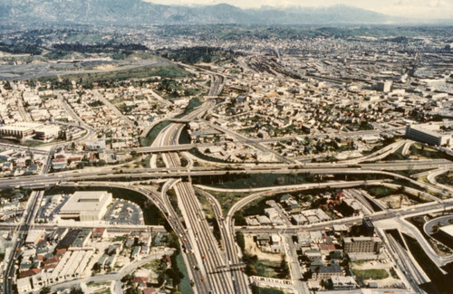 Cloverleaf freeway interchange