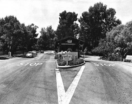 Guarded gates of Rolling Hills