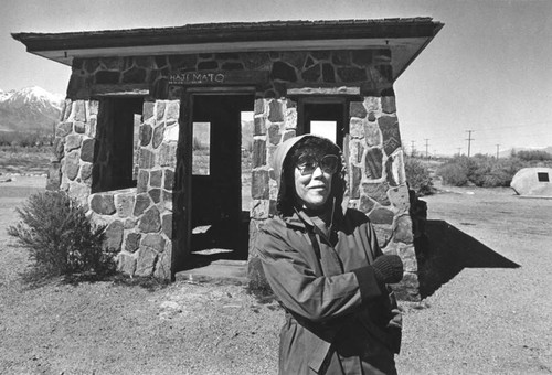 Woman returns to Manzanar