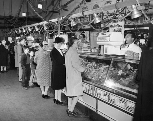 Line at Vons meat counter